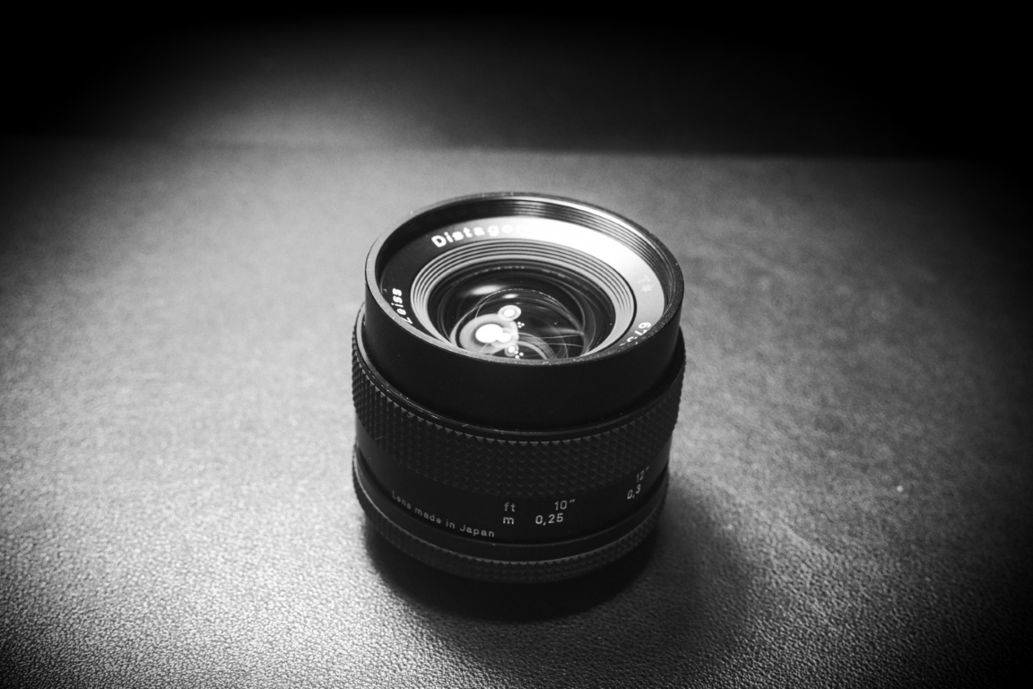 Carl Zeiss Distagon T* 28mm F2.8 (AE)